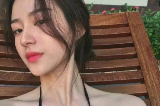 网红黄一鸣账号被封：从自曝未婚生女到遛狗冲突网红生涯大翻车